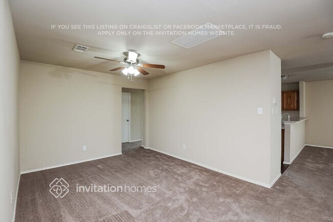 Foto del edificio - 5028 Raymond Dr