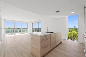 Building Photo - 16385 Biscayne Blvd