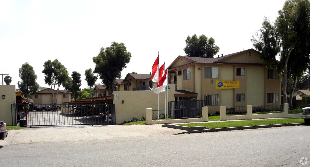 Building Photo - Villa Barbara Apartments