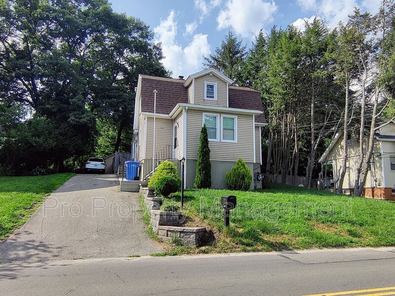 Primary Photo - 1430 Highland Ave