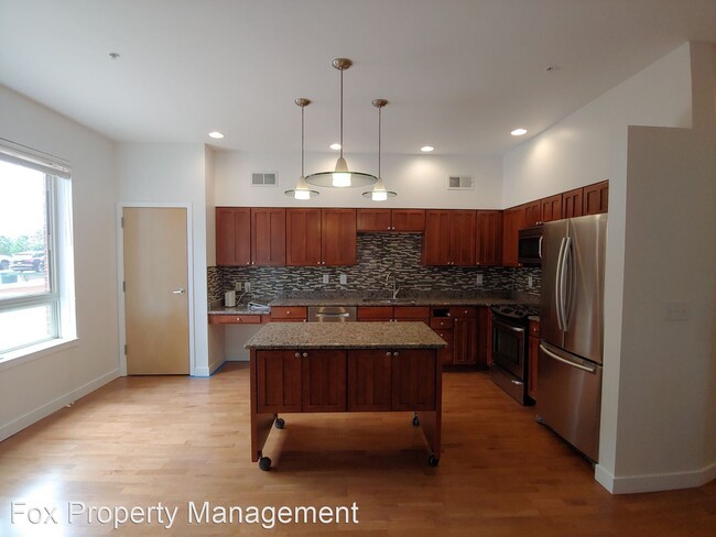 Building Photo - 2 br, 2 bath House - 1057 W Century Drive ...