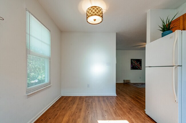 Building Photo - 3305 Torbett St