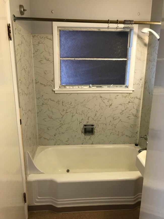 Bathroom - 1103 Prospect Avenue