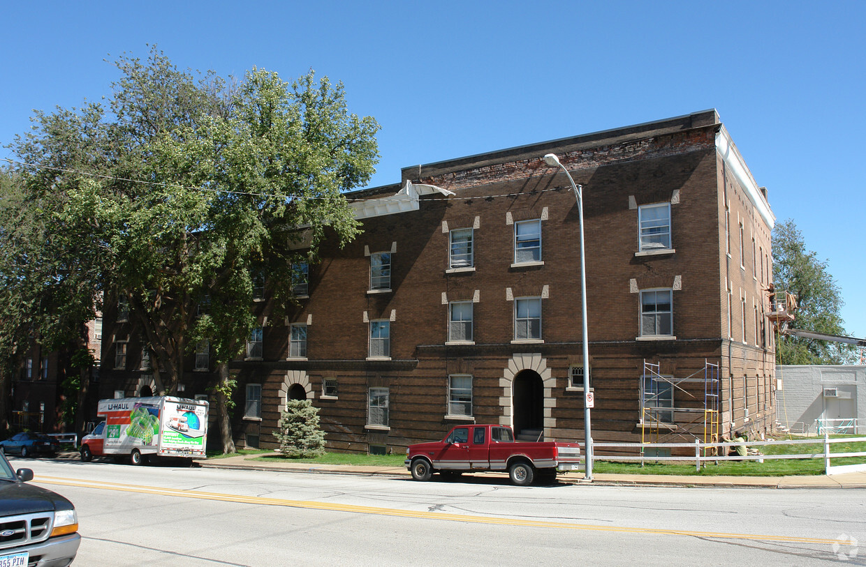 1113 S 10th St, Omaha, NE 68108 - Apartments in Omaha, NE | Apartments.com