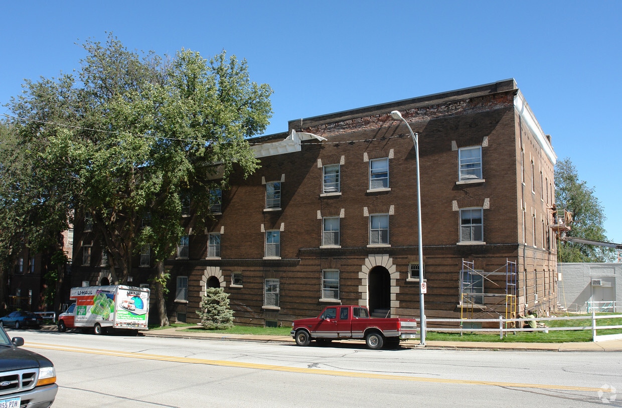 Primary Photo - 1113 S 10th St