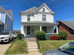 Building Photo - 212 Grand Street