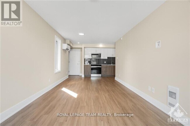 Building Photo - 366 Winona Ave