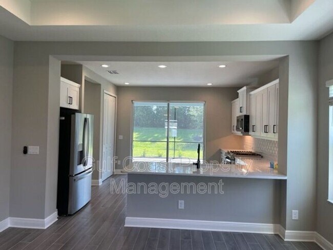 Building Photo - 2620 Star Apple Wy
