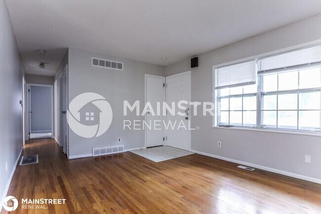 Building Photo - 8717 E Bannister Ter, Kansas City, MO 64134