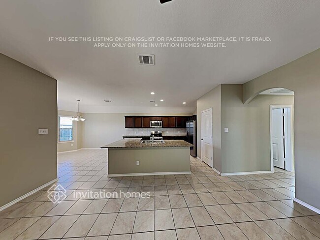 Foto del edificio - 539 Clearlake Dr