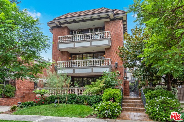 Foto del edificio - 403 N Palm Dr