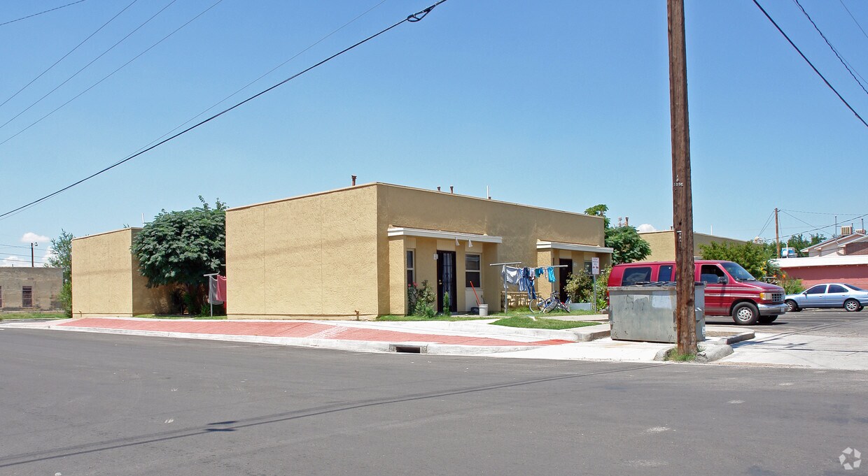 Building Photo - 711-715 S Tays St