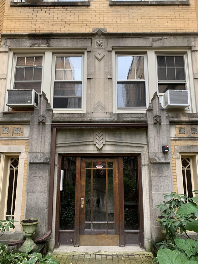 Primary Photo - 7442 Adams St