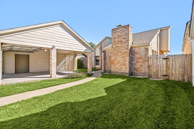 Building Photo - 12805 Westpark Dr