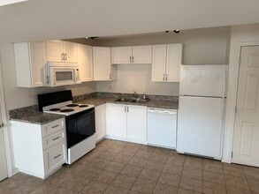 Building Photo - 3507-3524 24 Ave