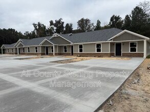 Building Photo - 218 SW Tigerview Gln