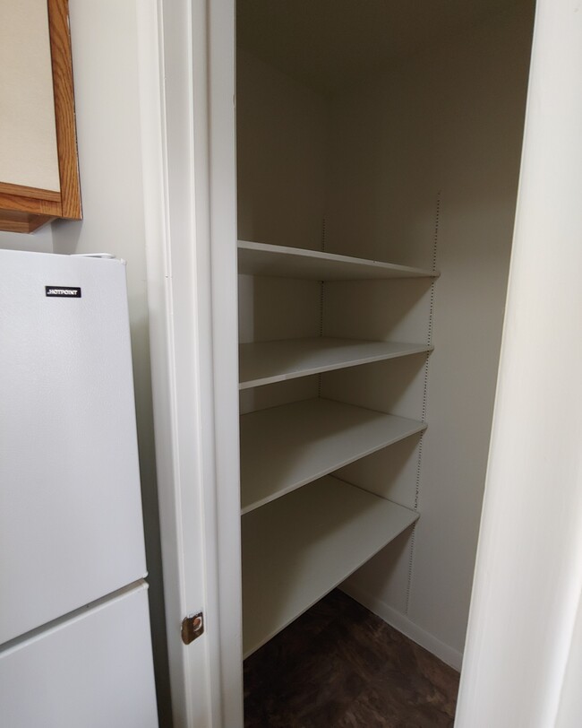 Pantry - Arbors of Lapeer Apartments