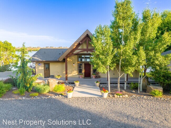 Building Photo - 3 br, 3.5 bath House - 4839 Rd 6.5 NE