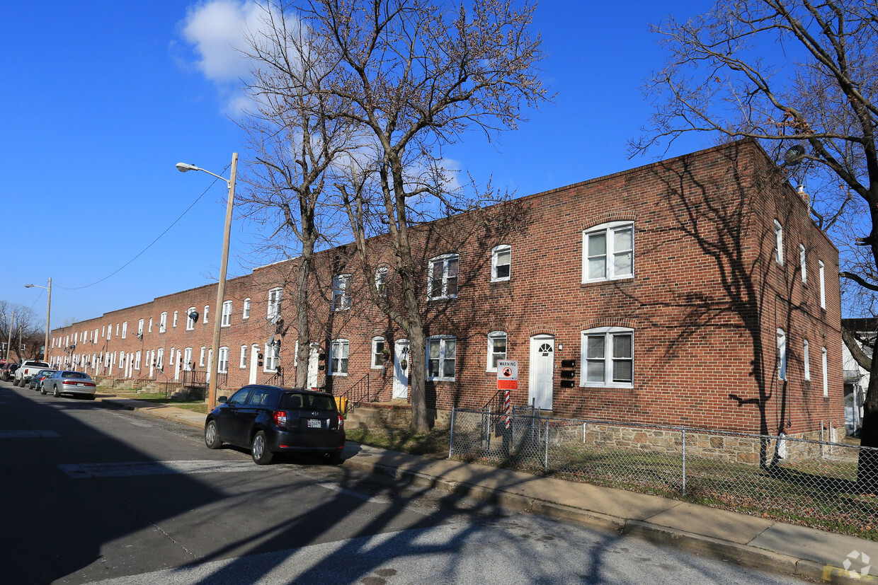 Building Photo - Brooklyn Manor Apartments