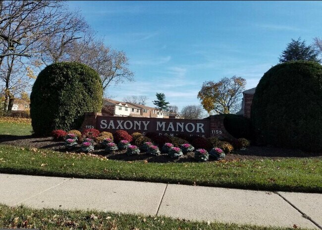 Foto del edificio - 1155 York Rd