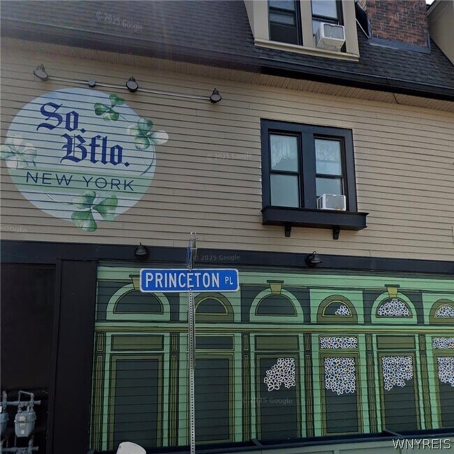 Foto del edificio - 2111 Seneca St