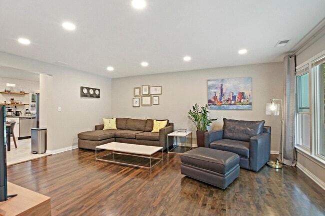 Building Photo - 500 W Pacific Ave