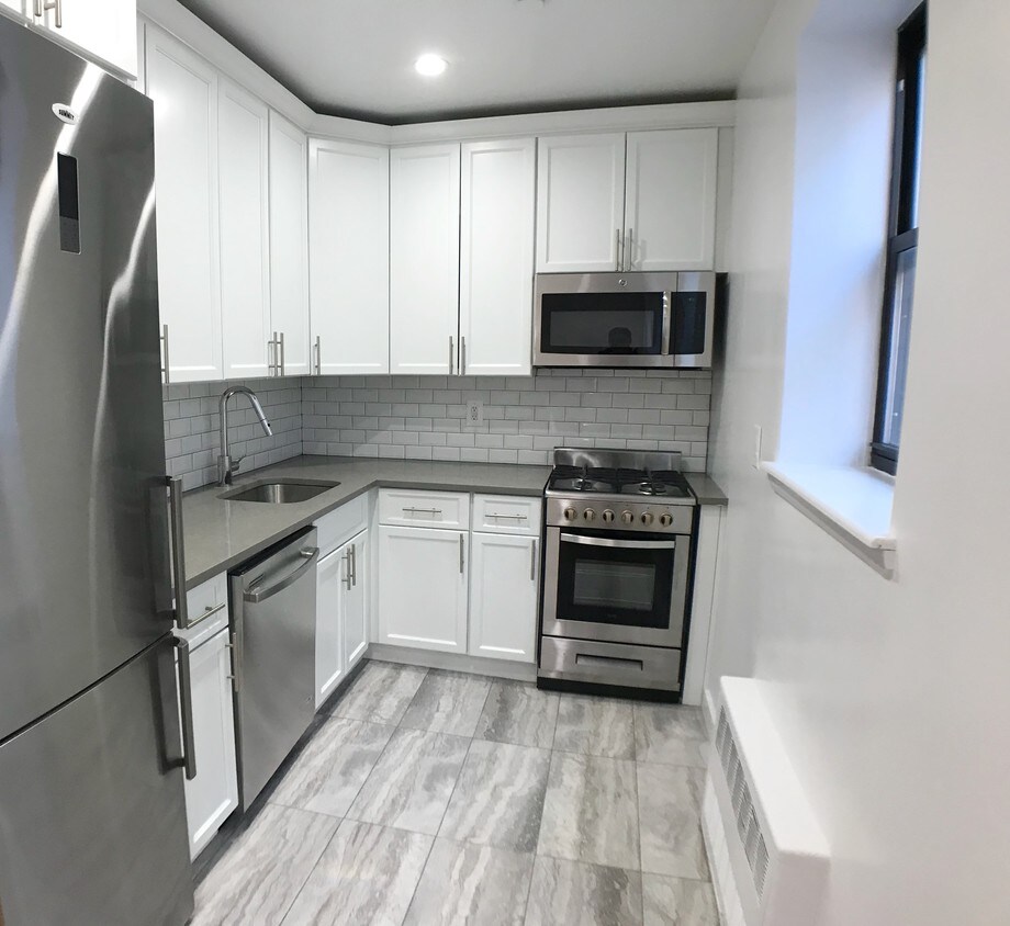 Primary Photo - 3 W 137th St