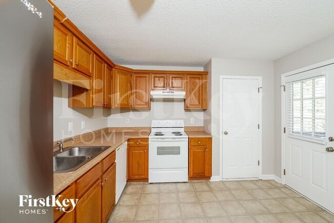 Building Photo - 67 Greenleaf Ln