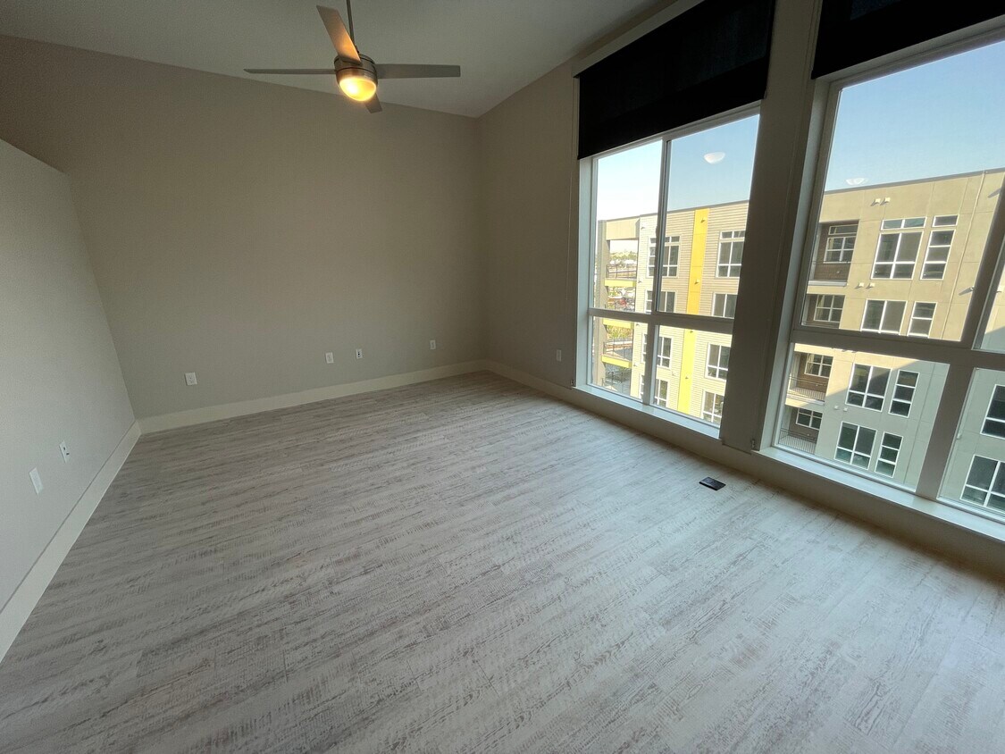 Primary Photo - 2500 Walnut St