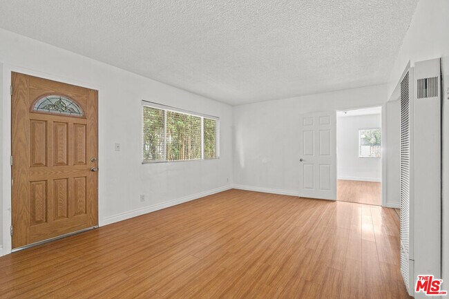 Foto del edificio - 616 Vernon Ave