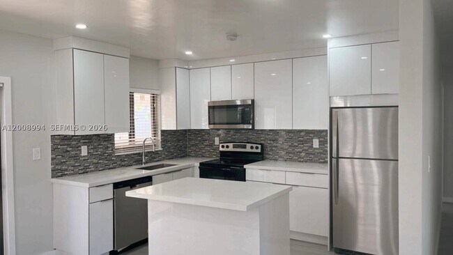 Building Photo - 11050 SW 5th St