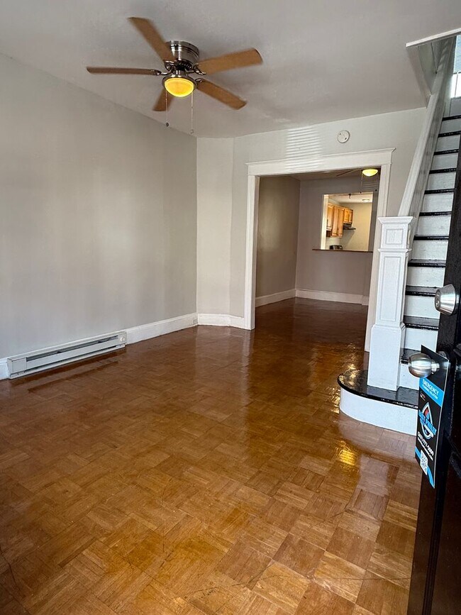 Building Photo - Beautiful 2BR home in Port Richmond