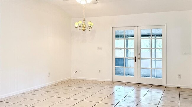 Building Photo - 302 Soldier Sq