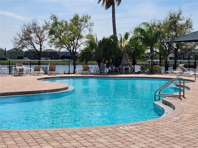 Foto del edificio - 949 Seminole Sky Dr