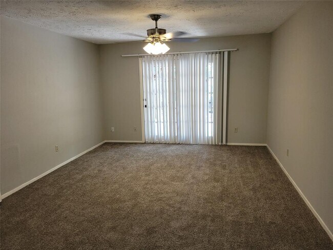 Foto del edificio - 4818 Branchberry Ln