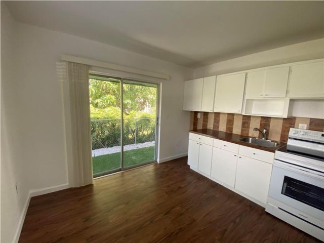 Foto del edificio - 2525 NE 191st St