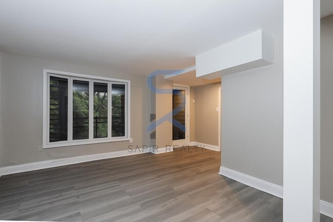 Foto del edificio - 916 Greenwood Ave NE