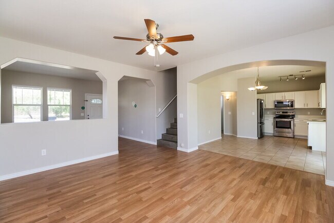 Building Photo - 1691 S Portland Ct