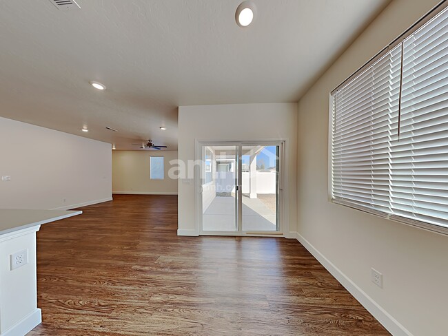 Building Photo - 5057 W White Ash Ct