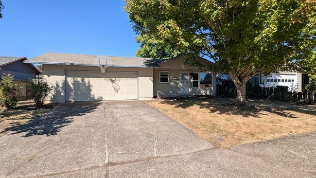 Building Photo - 4703 Regal Dr NE