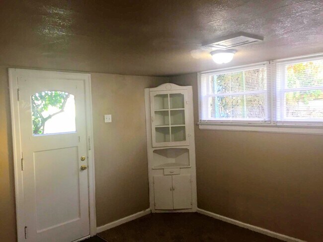 Building Photo - 1743 6th Street