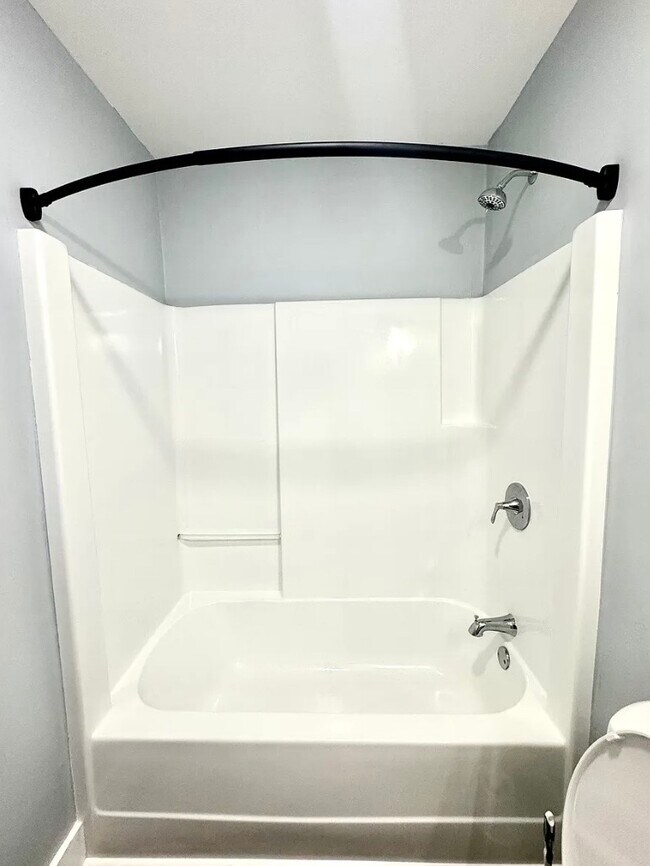 Building Photo - 338 Hill St