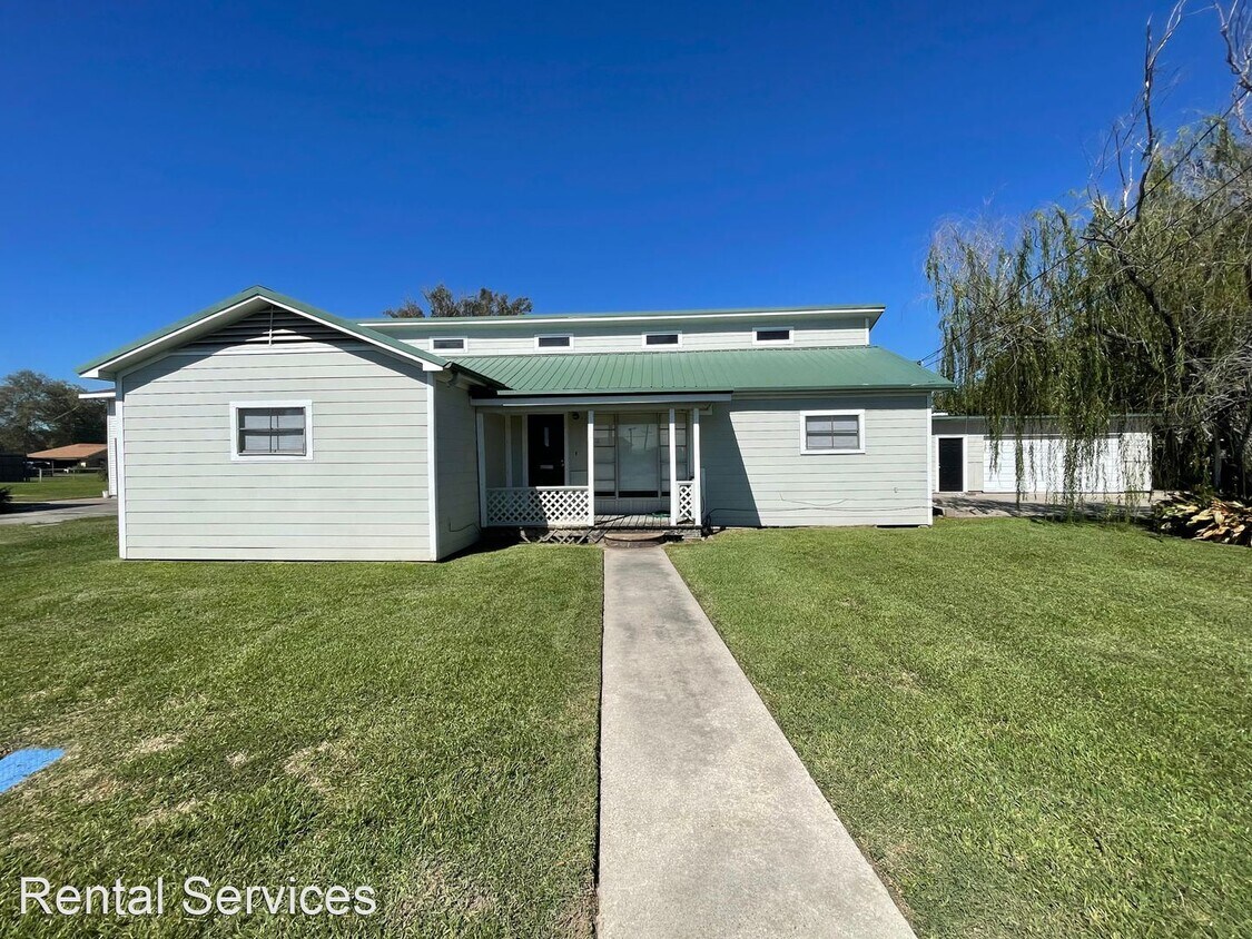 3 br, 2.5 bath House 120 Bailey St House Rental in Bridge City, TX