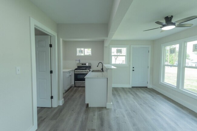 Foto del edificio - 1714 Ethel Ave