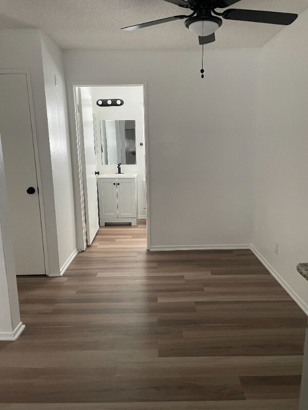 Foto del edificio - 2216 W Court St