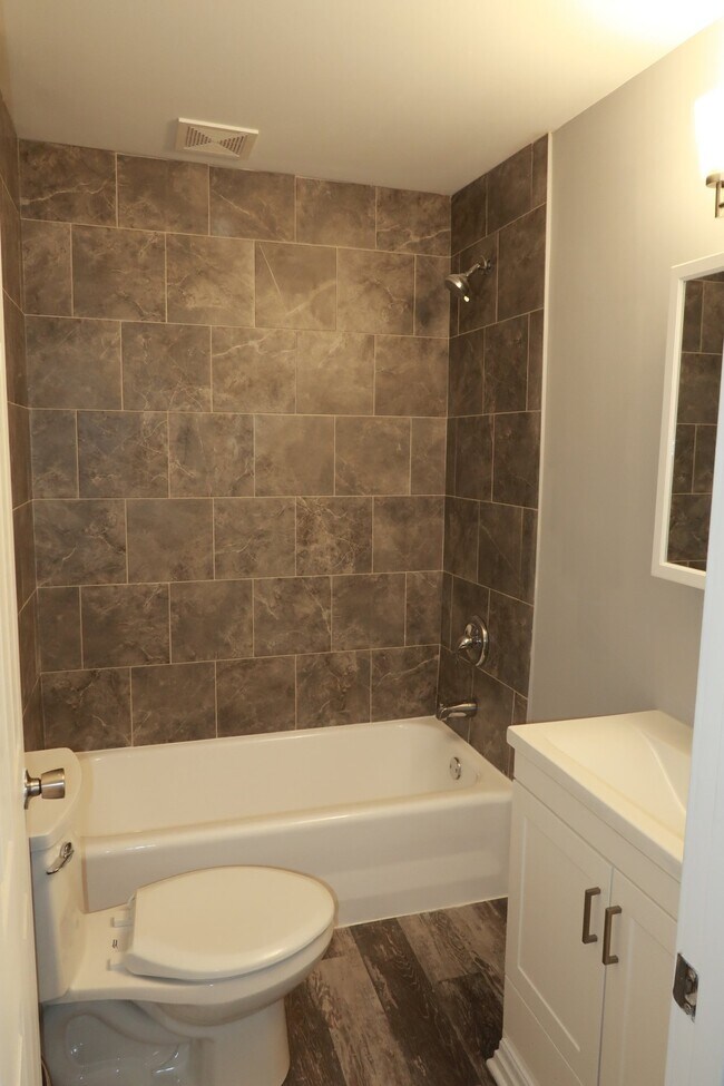 Foto del edificio - 819 49th St