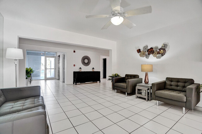 Foto del edificio - 1475 SE 15th St