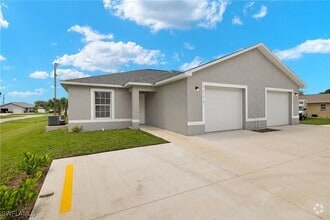 Building Photo - 4538 SW 8th Pl