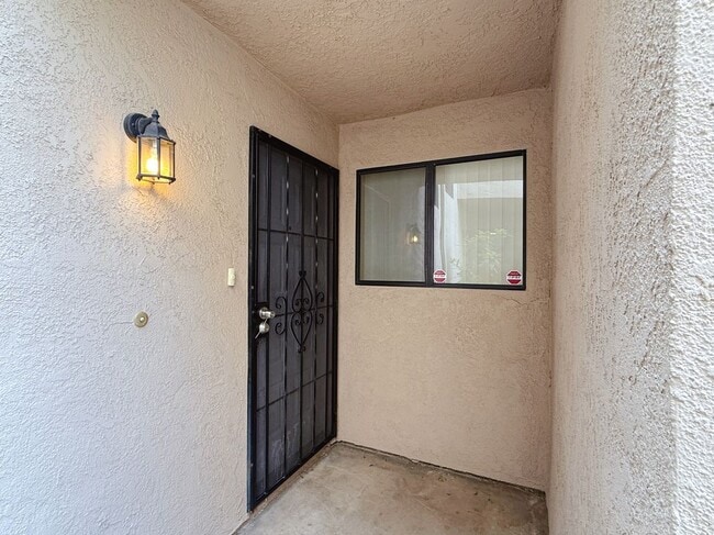 Building Photo - 8547 San Jacinto Ct