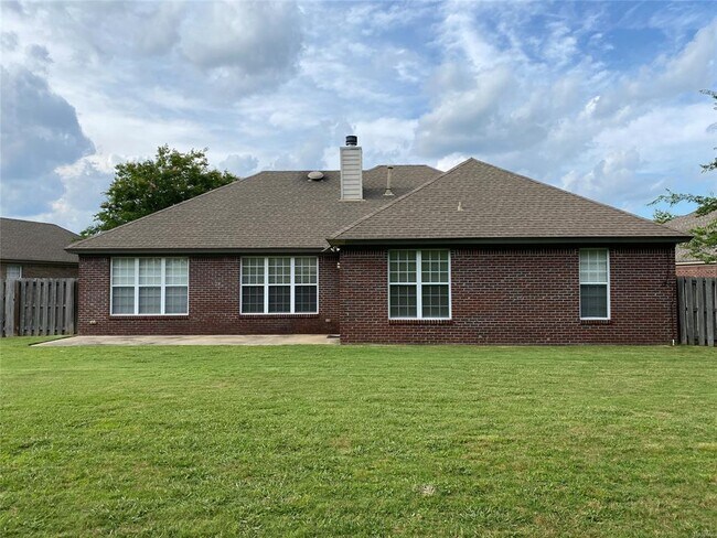 Foto del edificio - 9520 Helmsley Cir